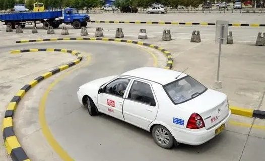 云行学车2025最新版本 云行学车2025最新版本